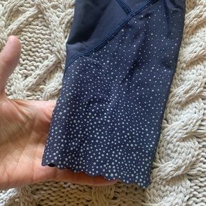 Lululemon size 6 running tights.